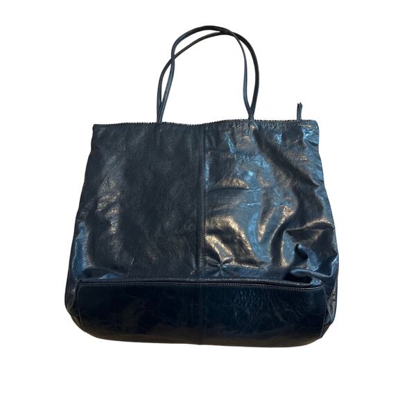 Latico Nora Navy Blue Leather Tote Shoulder Bag Zip Closure Scallop Edge - Picture 1 of 8